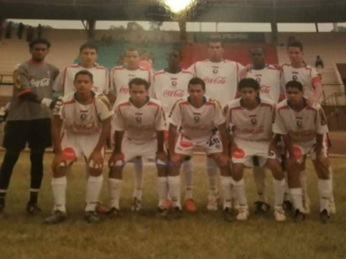 FOTOS: Así es la dura vida del Albert Padilla, futbolista y taxista que luchó por su madre