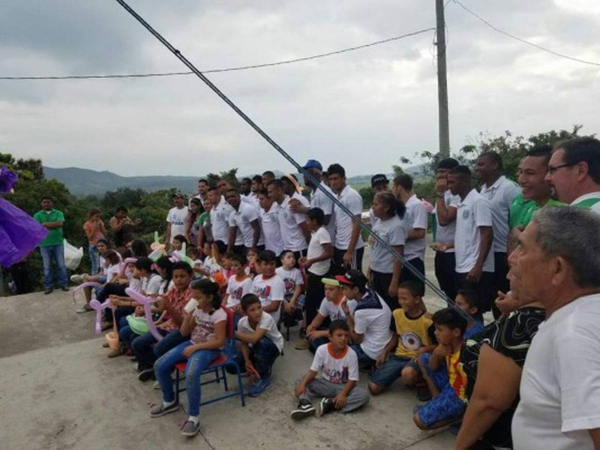 ¡Ejemplar! Olimpia y Platense realizan labor social antes de juegos de Copa Presidente