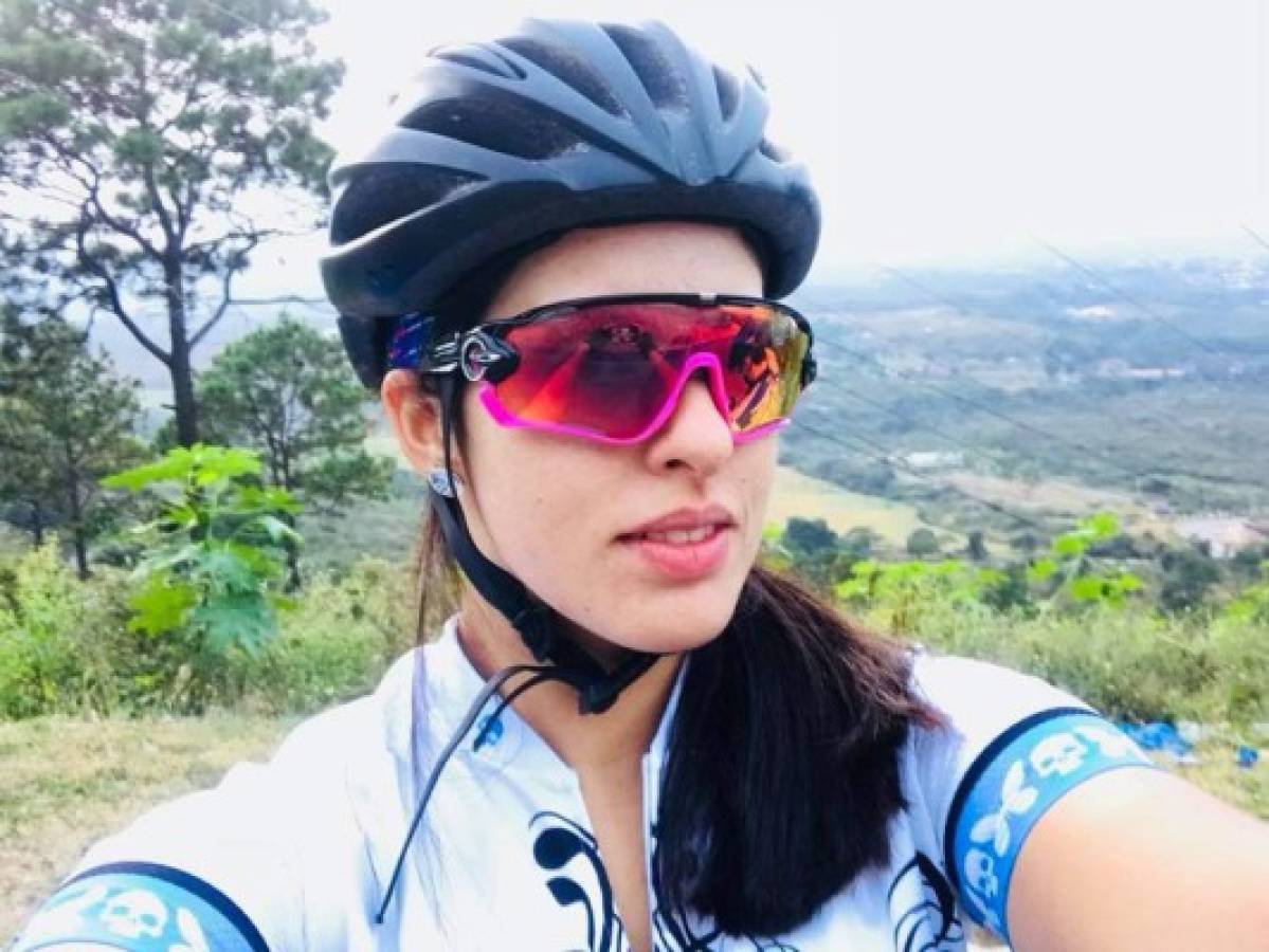 Alexandra Cruz, la hermosa ciclista hondureña que motivó a Tabaré Alonso a visitar San Pedro Sula