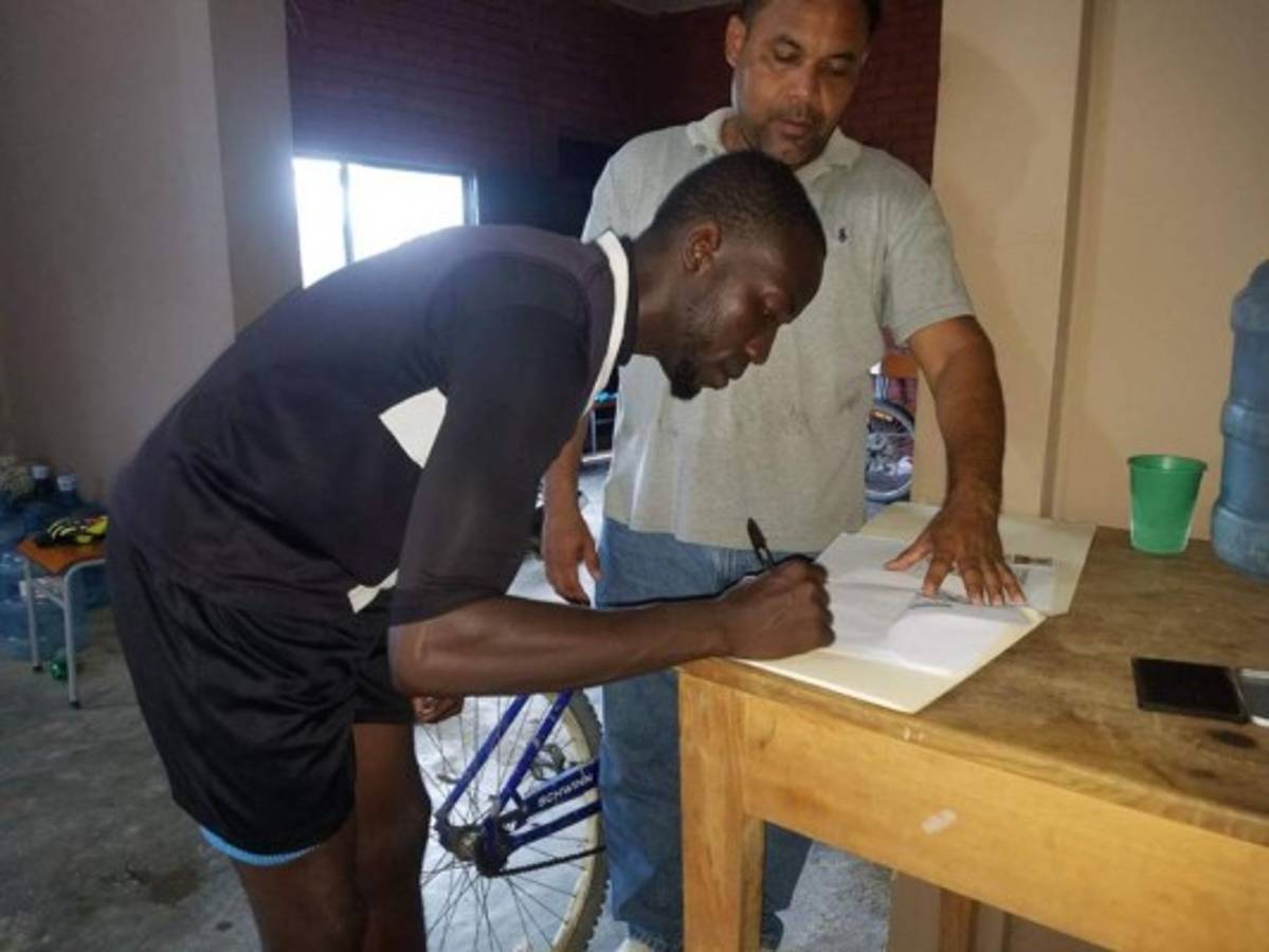 RUMORES/FICHAJES: Luis Lobo no iría a Platense y Tela FC saca la chequera