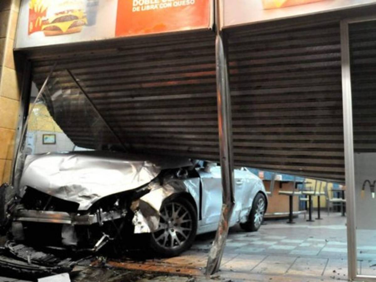 Choques de muerte: Futbolistas que excedieron el límite de velocidad y destruyeron sus lujosos autos