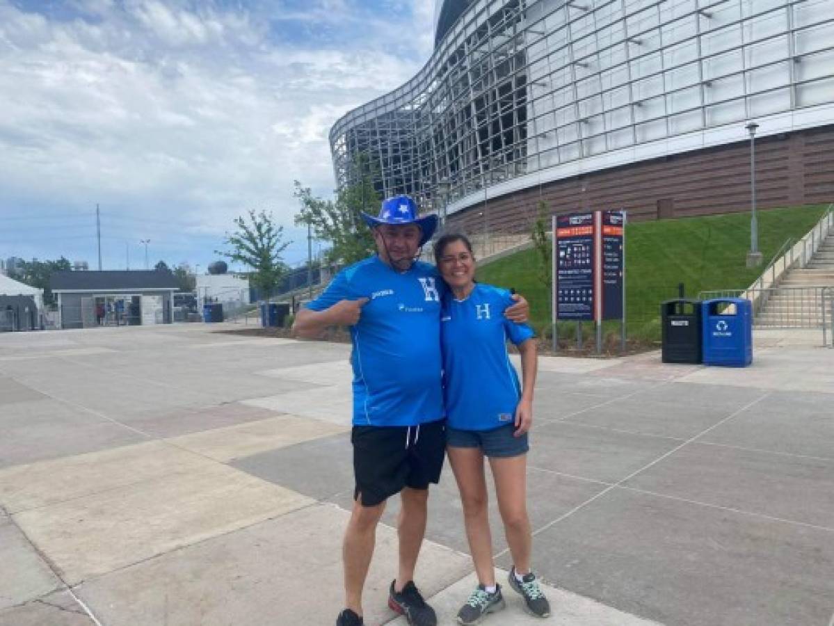 Así se vive el ambiente previo al Honduras-Costa Rica en Denver: Familia de jugador de la H presente