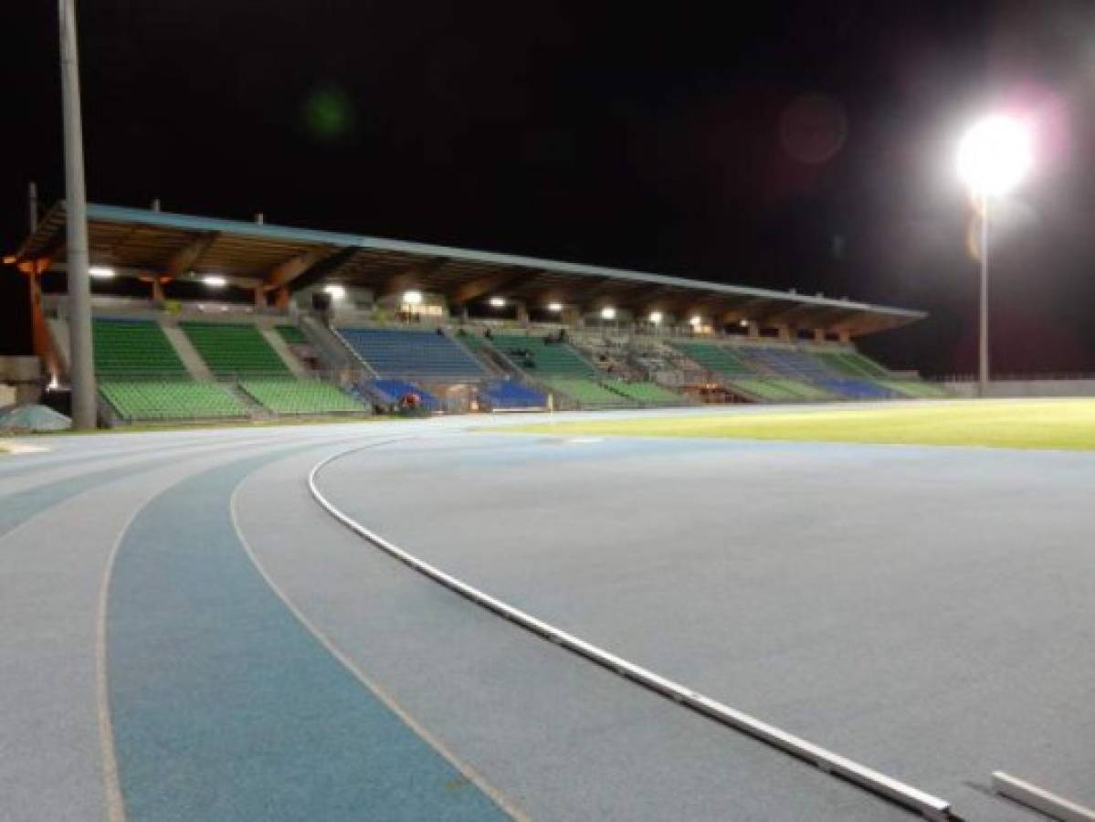 ¿Mejores que en Honduras? Los humildes, pero bonitos estadios en el Caribe