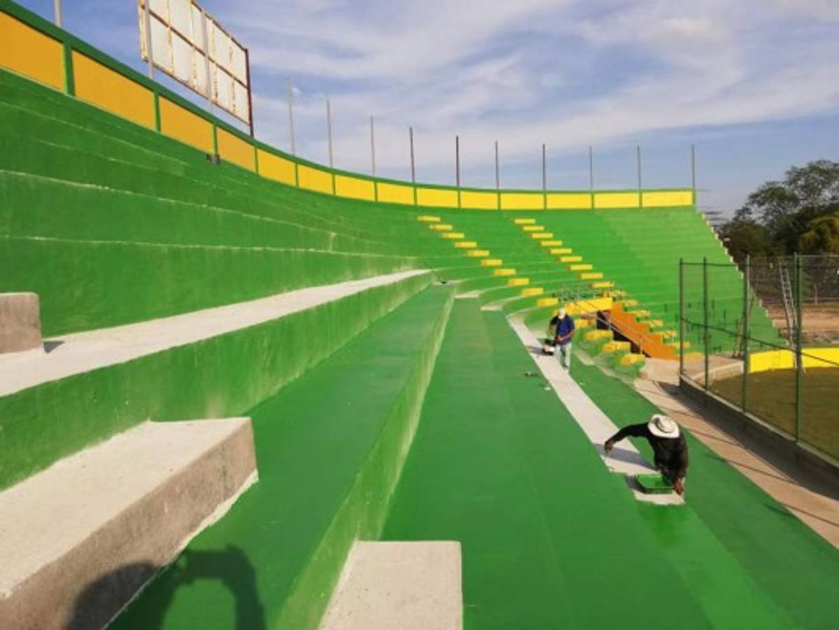 Fotos: Inicia la fundición de la grada de Silla y Palco del estadio del Parrillas One