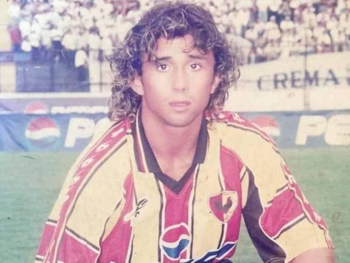 Asesinan a balazos a técnico en Guatemala: Tres hombres vestidos de policías lo sacan del hotel y lo ejecutan