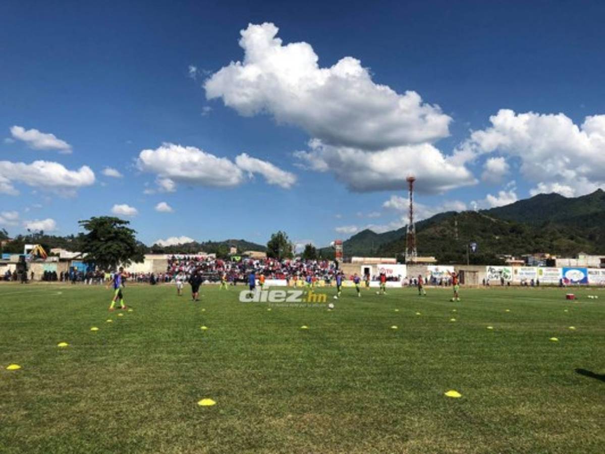 Fotos: Olimpia visita Danlí y provoca locura y llenazo en el Estadio Marcelo Tinoco