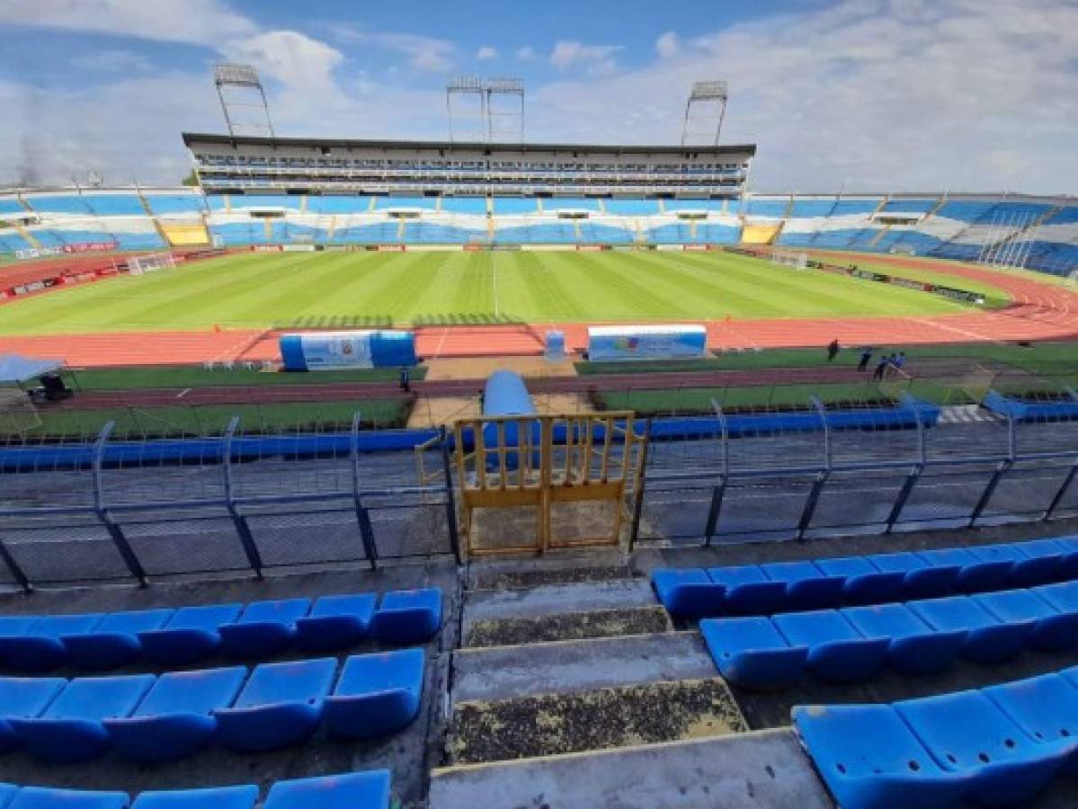 ¡Remueven la serpentina! Realizan labores de mantenimiento al Estadio Olímpico Metropolitano