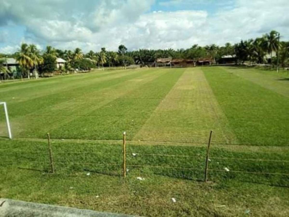 Honduras: Las bonitas canchas donde se juega fútbol burocrático