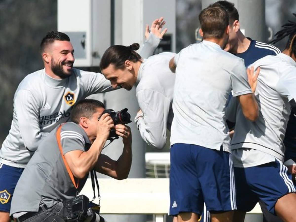EN FOTOS: 'Ibramanía' en Los Angeles con llegada de Zlatan... ¿Qué se dijo con Jona dos Santos?