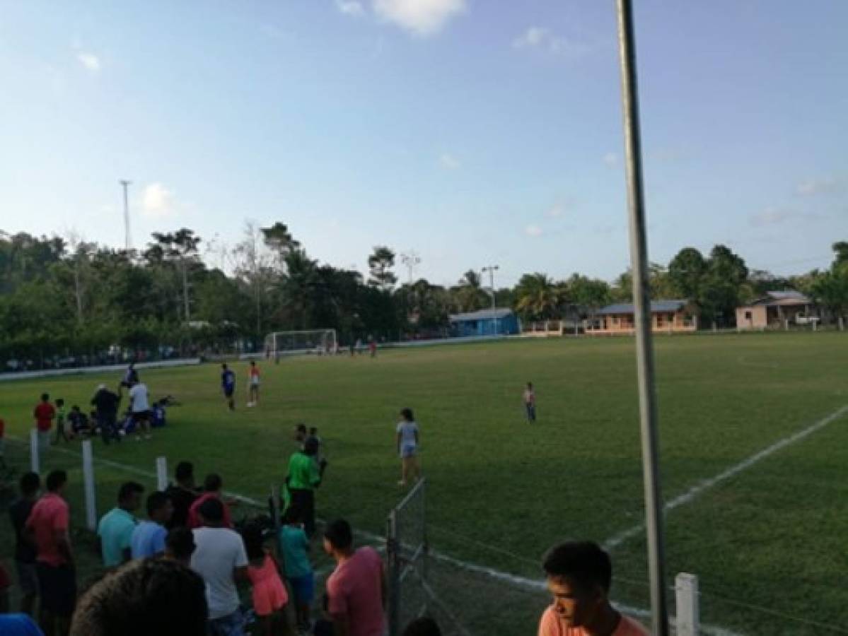 Honduras: Las bonitas canchas donde se juega fútbol burocrático