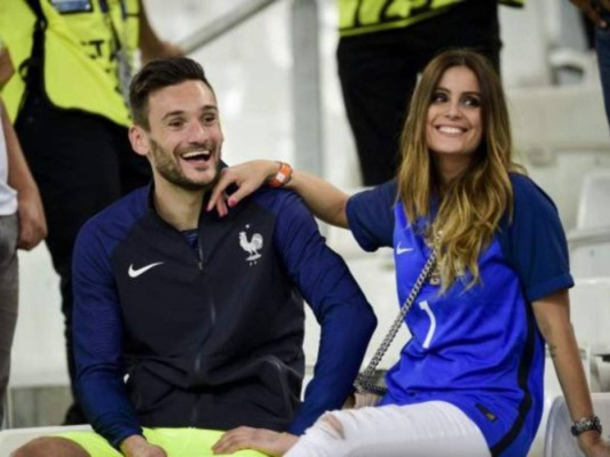 ¡Apoyo especial! La hermosa Marine Lloris, esposa del portero de la selección de Francia