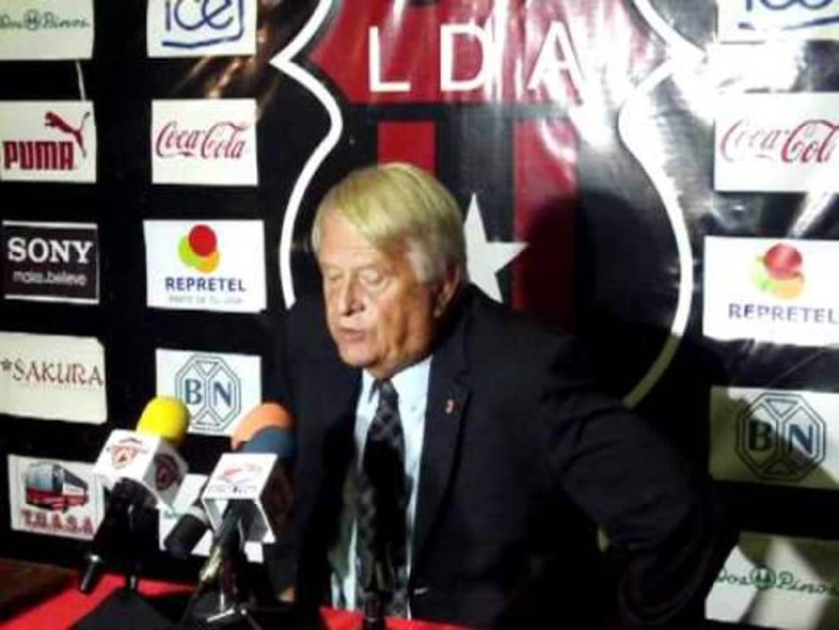 Los jugadores y entrenadores que han llegado a Costa Rica de países impensados