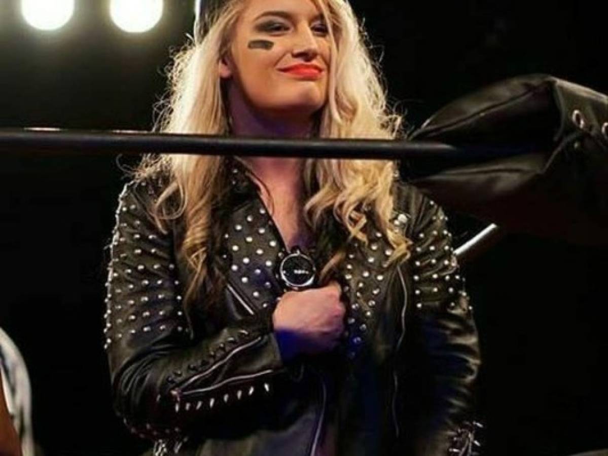 ¡Escándalo! Filtran fotos íntimas y un vídeo sexual de Toni Storm, estrella de la WWE