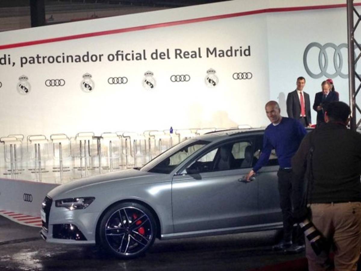 Fotos: Los espectaculares Audis que recibieron los jugadores del Real Madrid