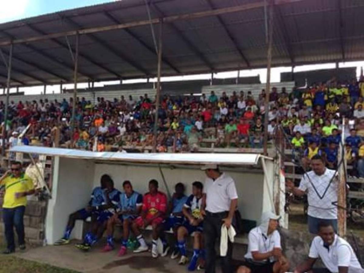 Así son las canchas donde se juega el Ascenso en el norte de Honduras