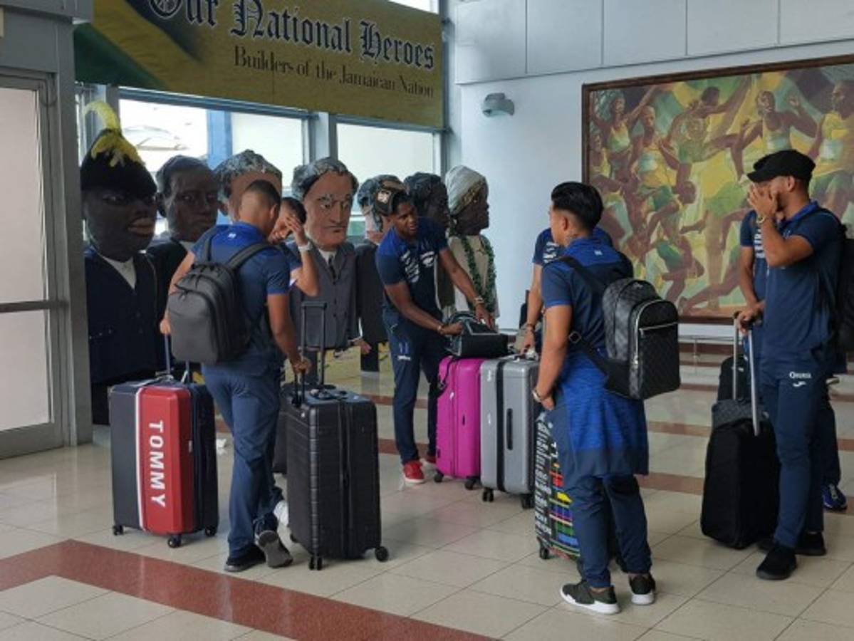 FOTOS: Así fue la llegada de la Selección de Honduras a Jamaica