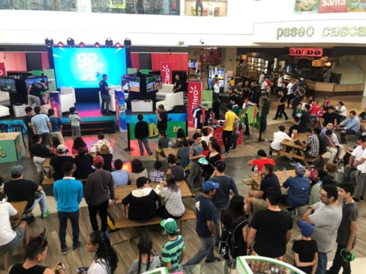 ¡Ambientazo! Así se vivió el arranque del torneo Fornite-DIEZ en Tegucigalpa