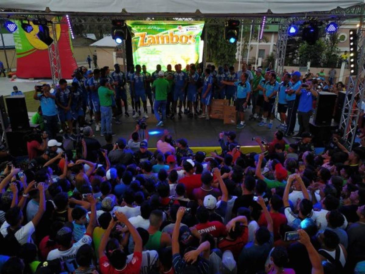 ¡Una locura! Selección de Honduras se llevó un gran cariño de Chamelecón