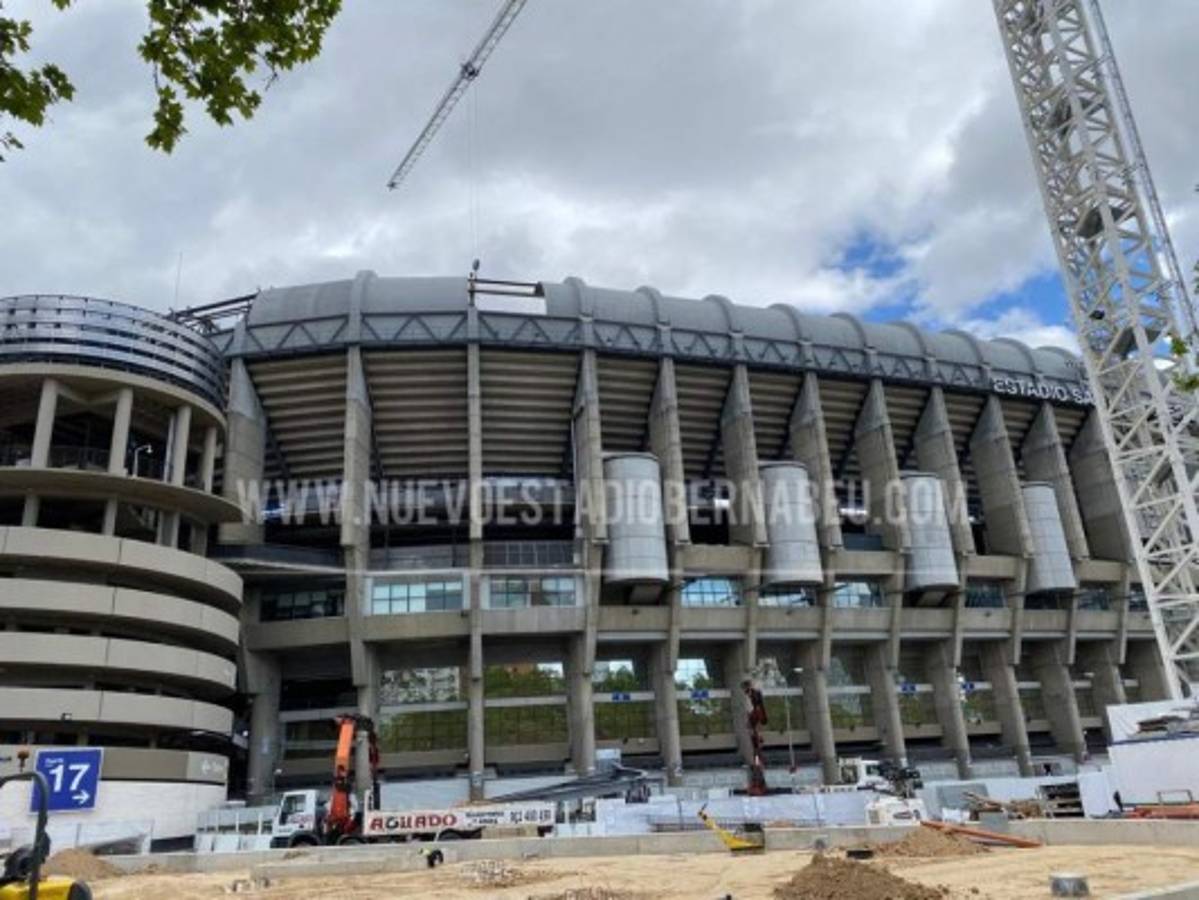 Comenzaron a poner el techo retráctil: Así marcha la remodelación del Santiago Bernabéu