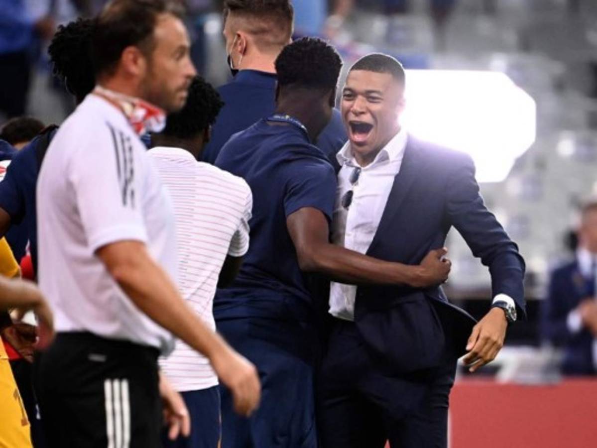 Grito de título de Keylor Navas, la selfie de Neymar y Mbappé sin muletas: Así festejó PSG la Copa de Francia