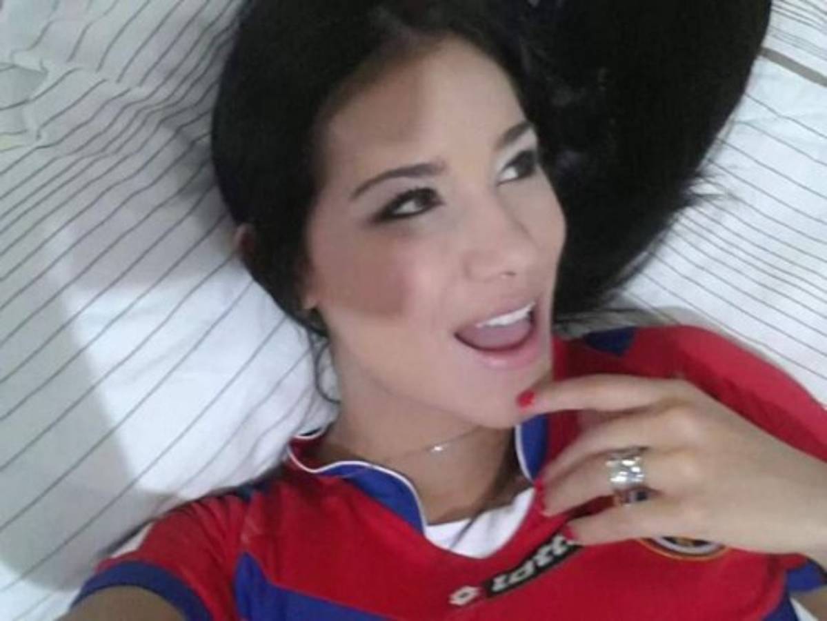 ¡Qué linda! Así es Melissa Mora, la hermosa tica que anima la Copa América