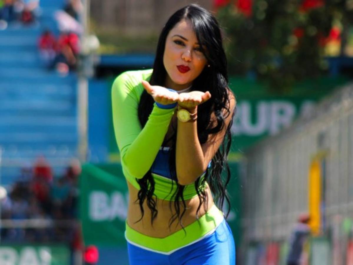 Ismari García, la belleza que engalana los juegos de la Liga de Guatemala