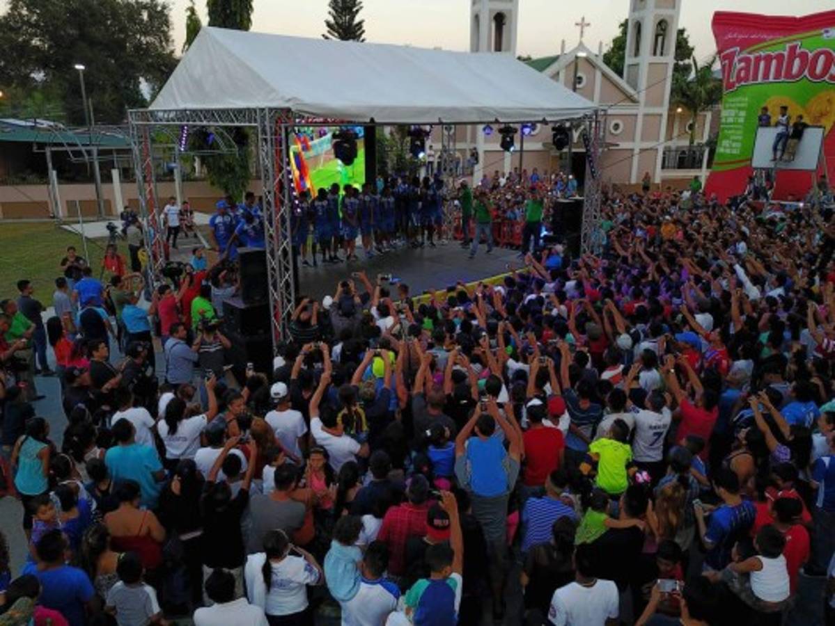 ¡Una locura! Selección de Honduras se llevó un gran cariño de Chamelecón