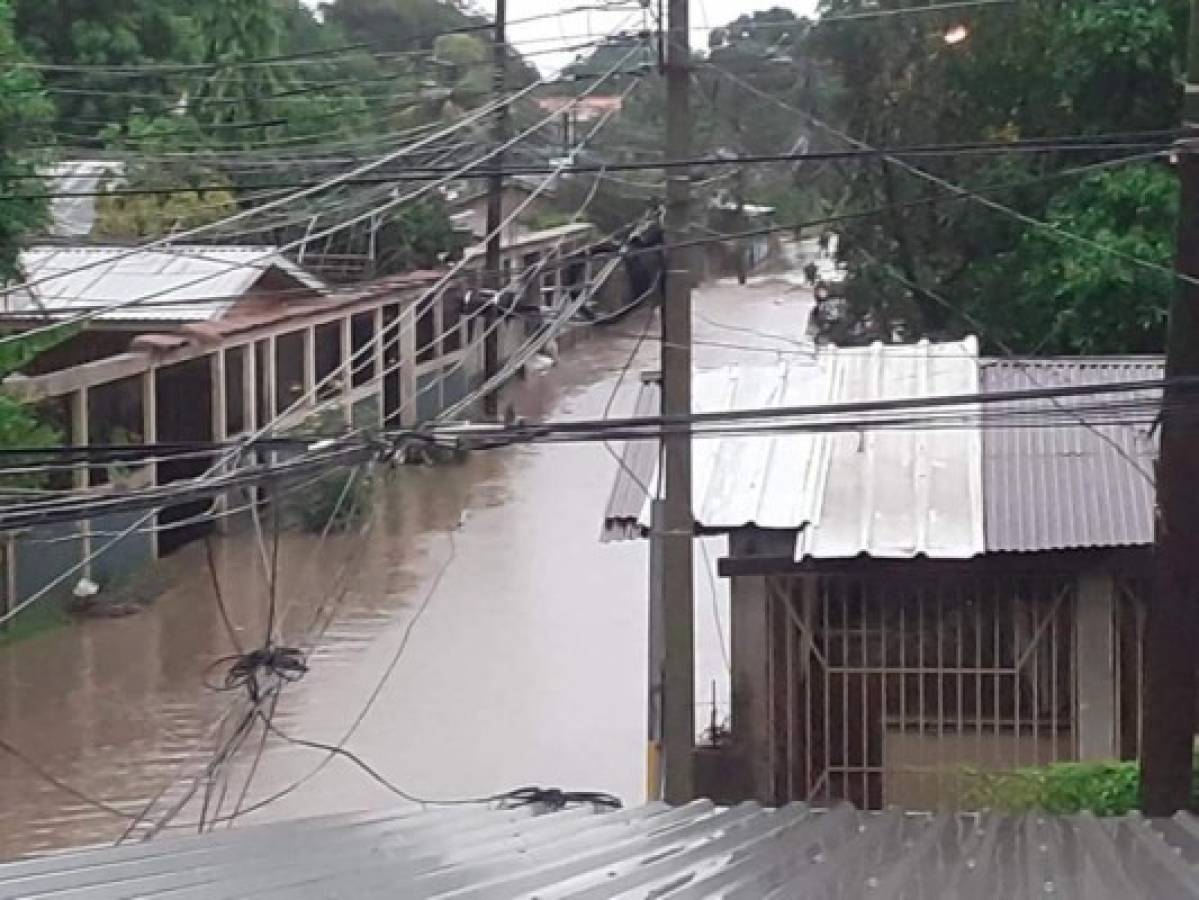 Alerta en el Valle de Sula: Río Chamelecón se desborda tras las torrenciales lluvias por Iota