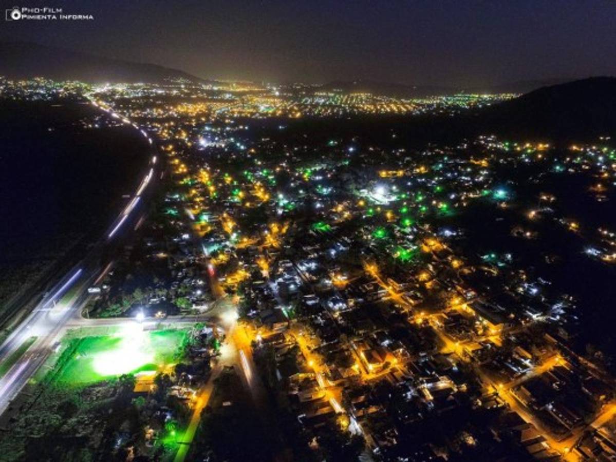 Honduras: Las bonitas canchas donde se juega fútbol burocrático