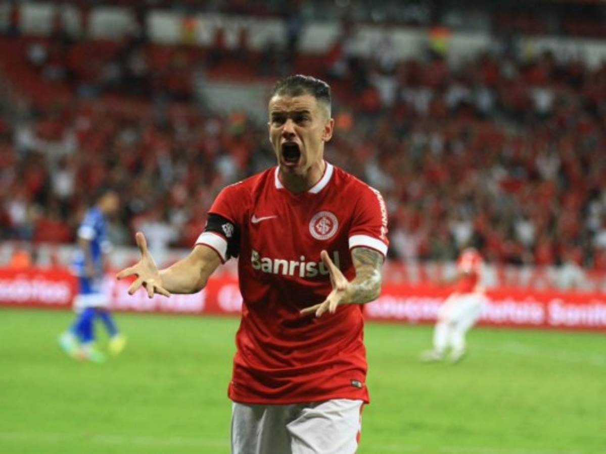 RUMORES Y FICHAJES: Locura por fichar a Messi; Alajuelense hace barrida