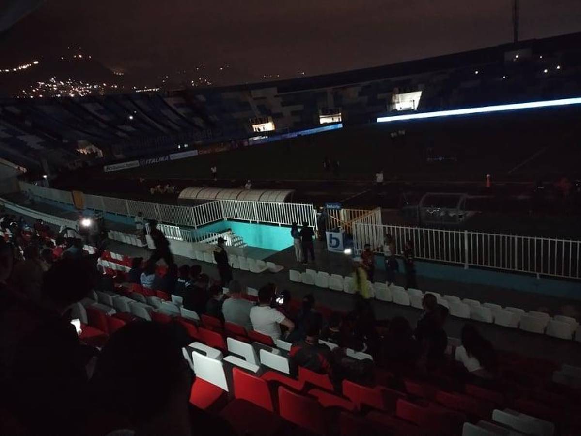 ¿Qué pasó en el Nacional previo al Motagua-Real Sociedad? El detalle de Kevin Álvarez con aficionado en el Excélsior