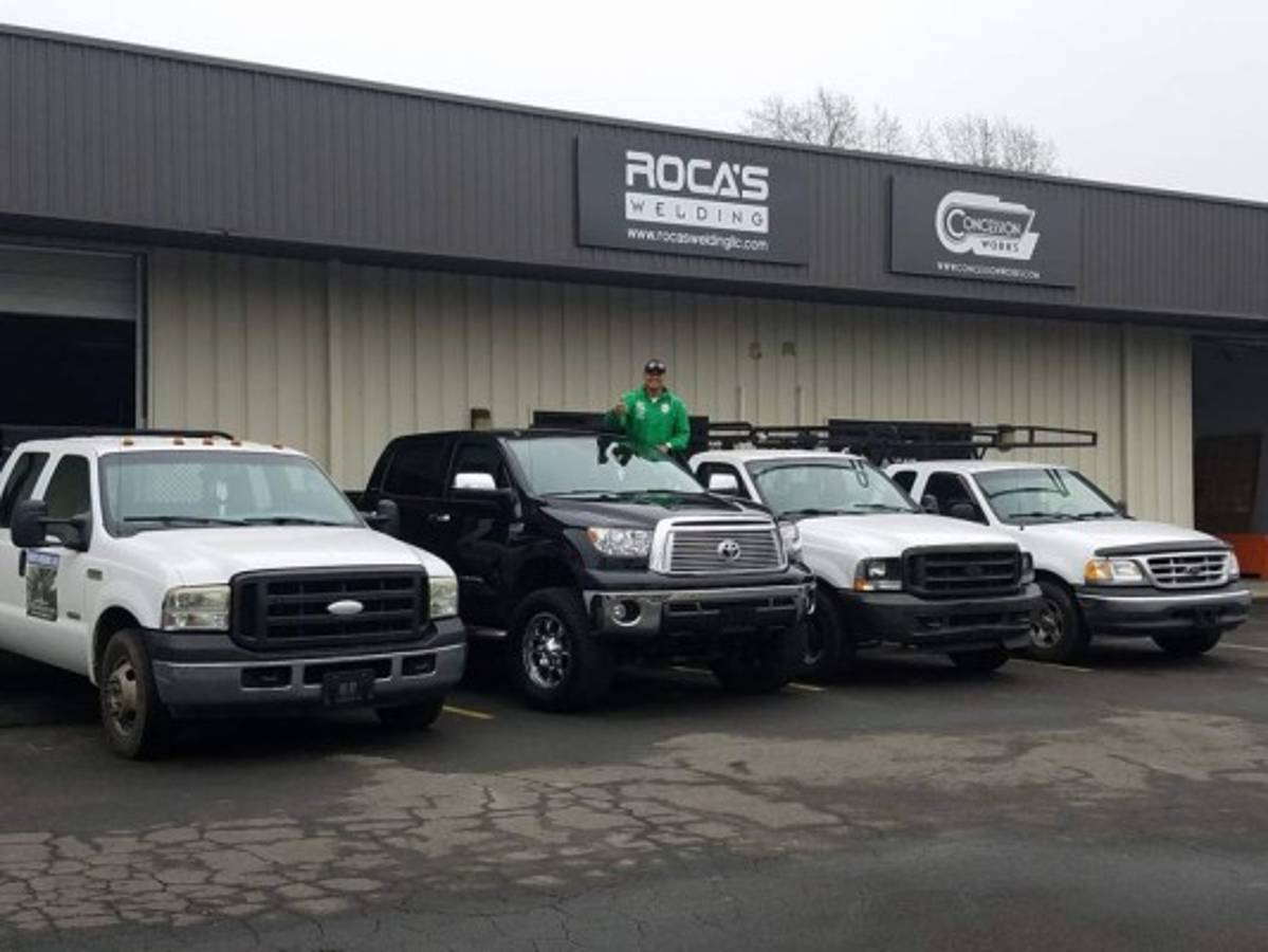 Grandes futbolistas hondureños que se han convertido en empresario tras su retiro