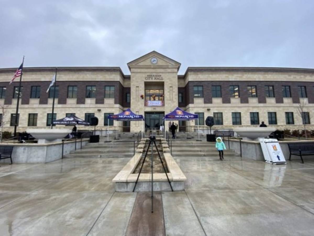Douglas Martínez, Cristian Cálix y Luis Palma celebran el título con el Real Monarchs en Utah