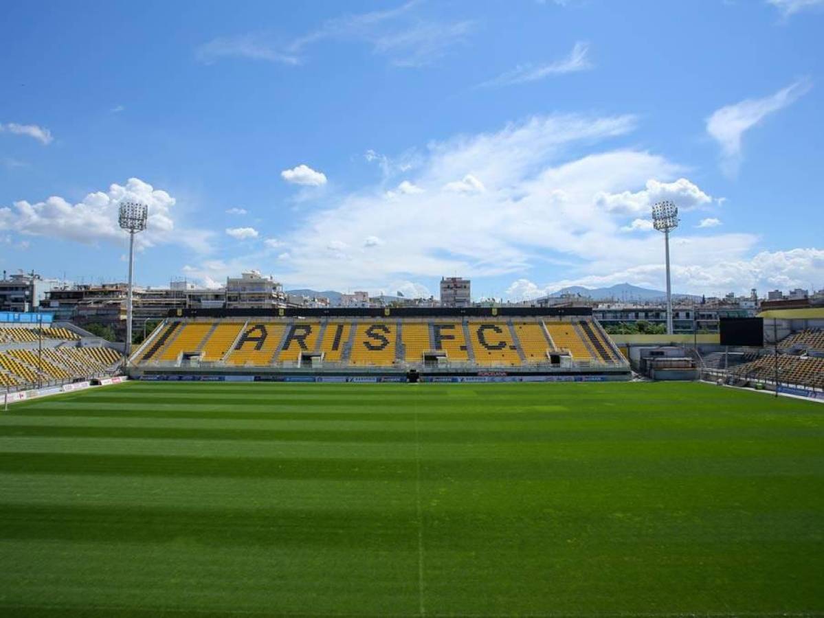 ¡Un hermoso puerto, tremendo estadio y sus comidas! Así es la nueva casa del hondureño Edwin Rodríguez en Grecia