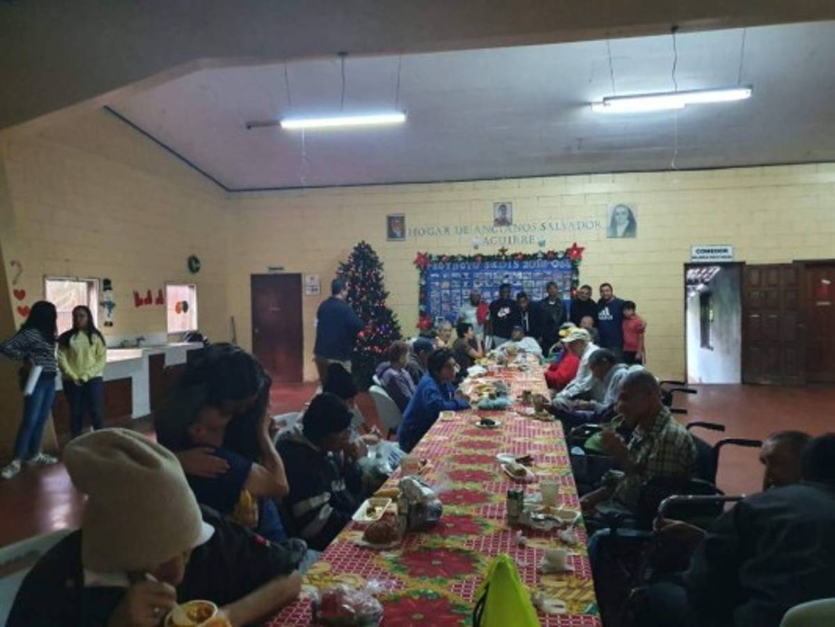 Romell Quioto y su gesto con asilo de ancianos donde está recluido exgloria del Olimpia y Selección de Honduras