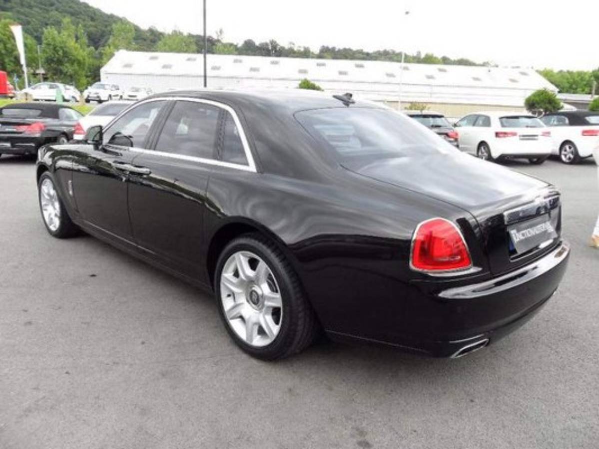 Así es el espectacular Rolls-Royce que puso a la venta Wilson Palacios