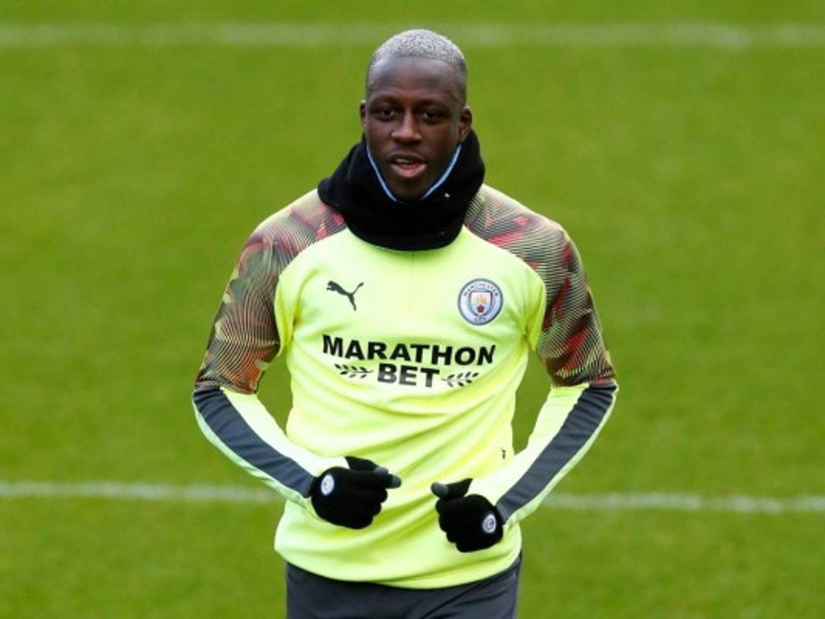 El infierno que vive un jugador del Manchester City en la cárcel: Pandillas, armas y ataques