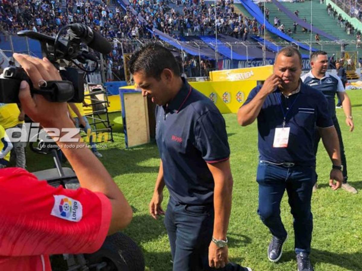 FOTOS: Así vivió Amado Guevara el título de Motagua junto a la barra Revolucionarios