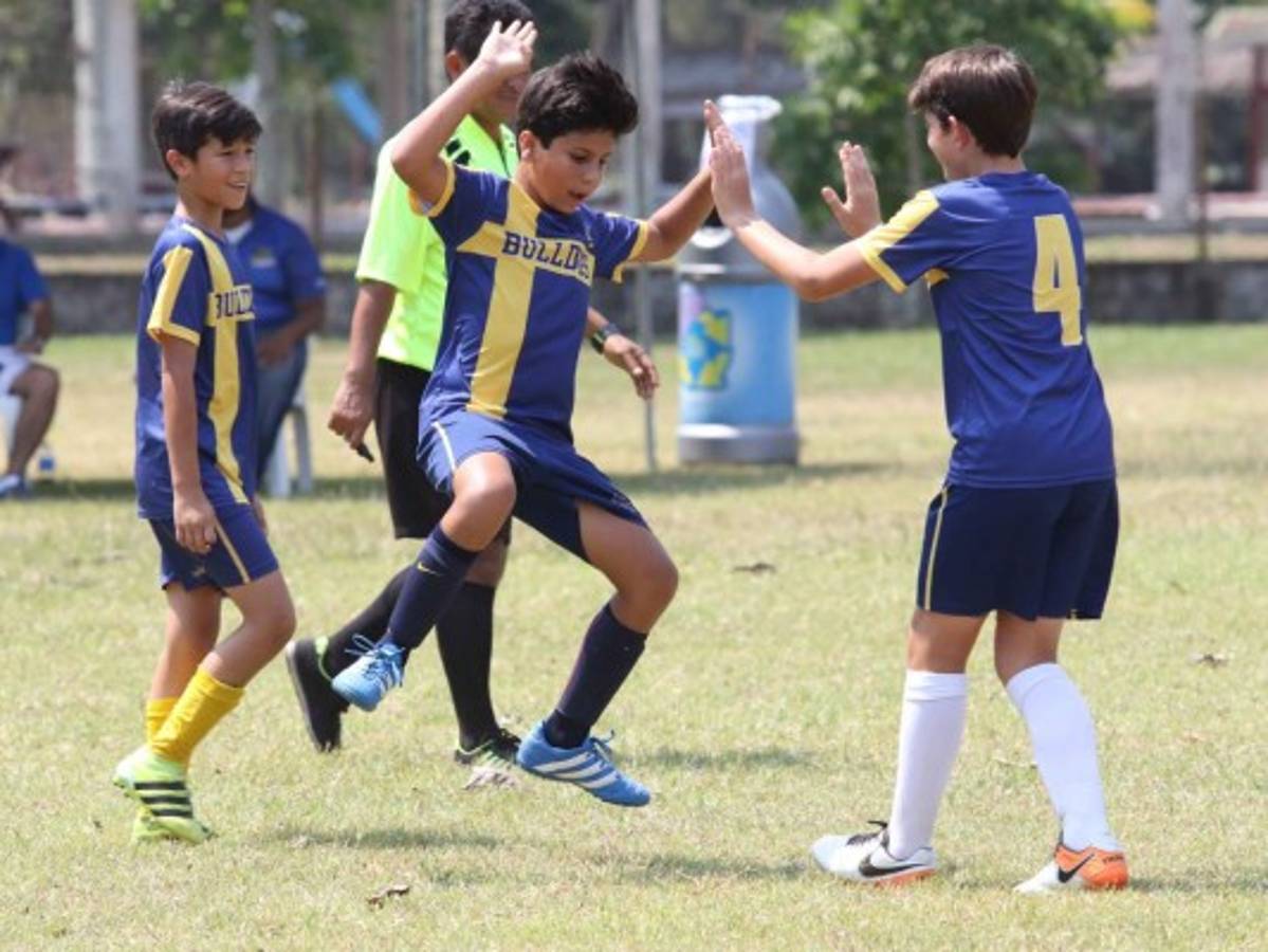 Pequeños derrocharon talento en el Soccer Festival en La Lima