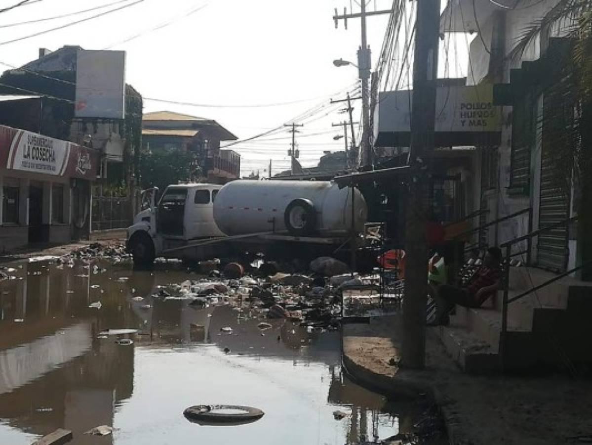 Así se encuentran las colonias de La Lima y Chamelecón tras el huracán Eta