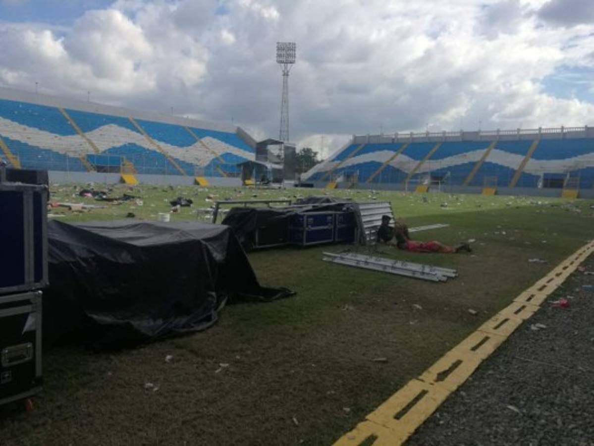 ¡En fotos! Así quedó la grama del estadio Morazán tras concierto en San Pedro Sula