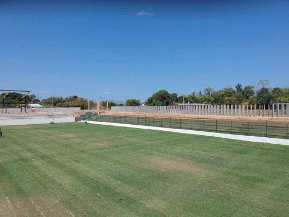 ¡Pequeño y cómodo! Así es el bonito estadio que construye el Club Universitario de Panamá
