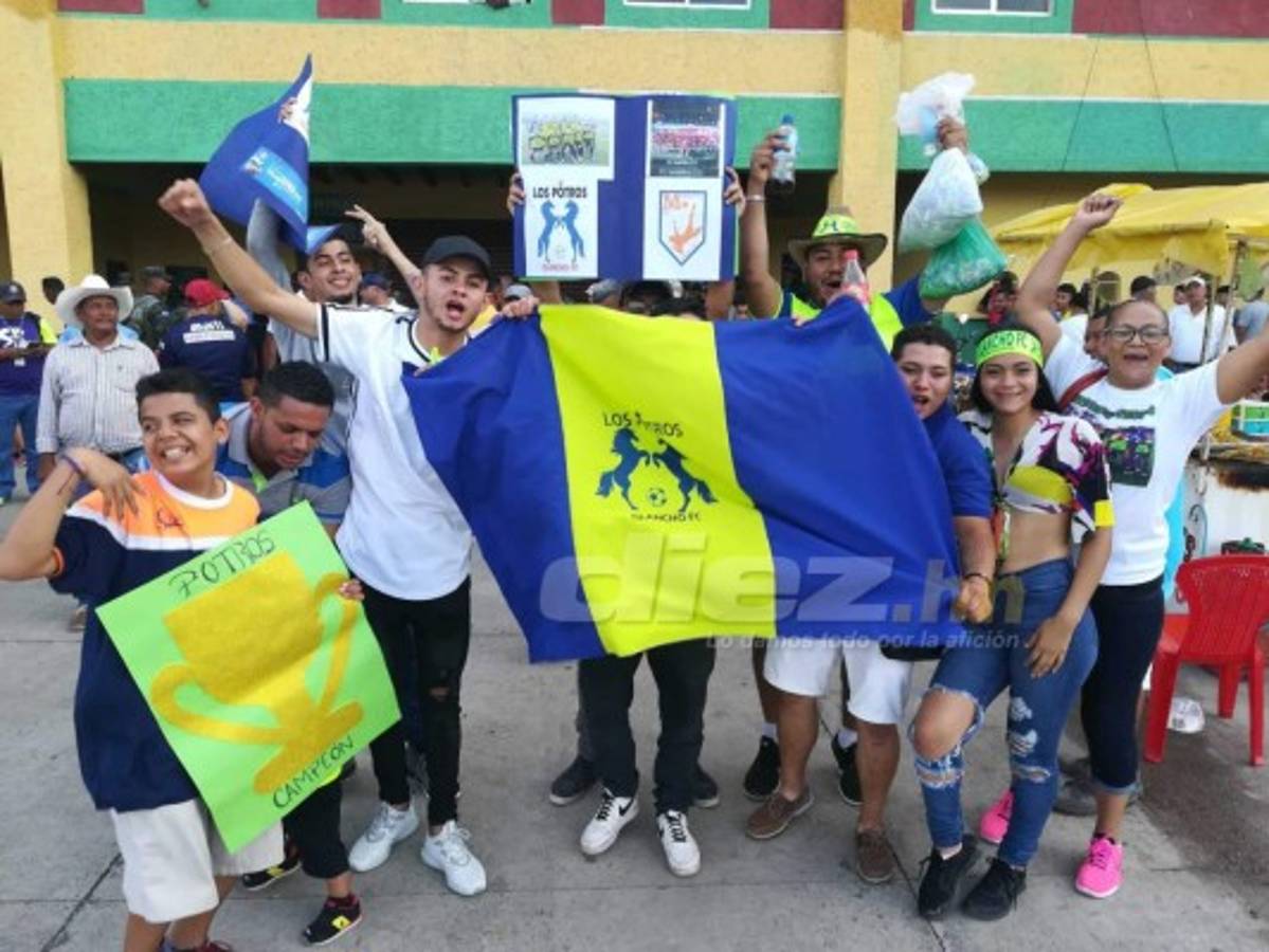 ¡AMBIENTAZO! Espectacular lleno en el Juan Ramón Brevé previo a la Gran Final de Ascenso