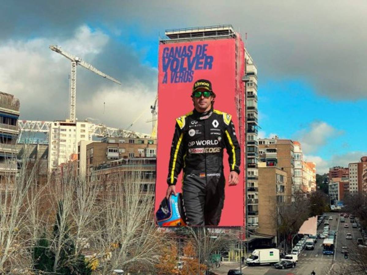 Barcelona: Laporta coloca un cartel gigante frente al Bernabéu y las redes estallan con memes