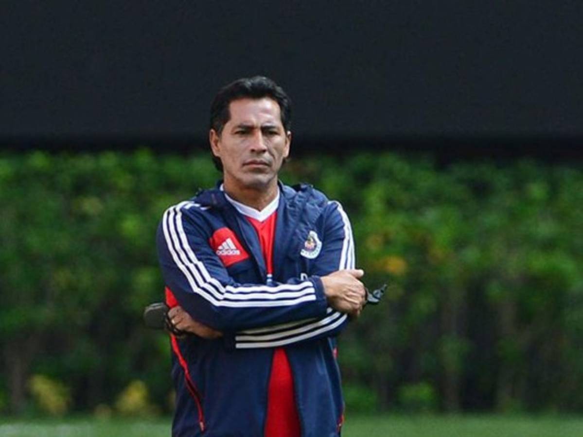 Mundialistas, interinatos y pruebas: Los 27 entrenadores que ha tenido Chivas en la era de Jorge Vergara