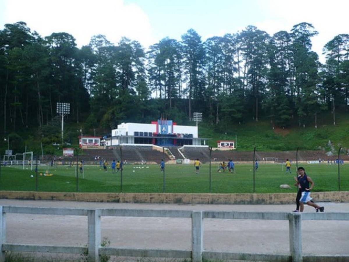 El bonito y ecológico estadio del Cobán Imperial de Guatemala