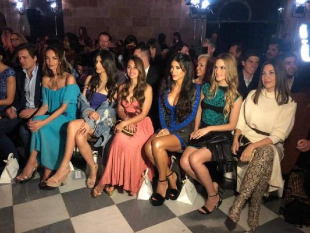 Antonella Roccuzzo y Daniella Semaan enamoran en desfile de modas en Barcelona