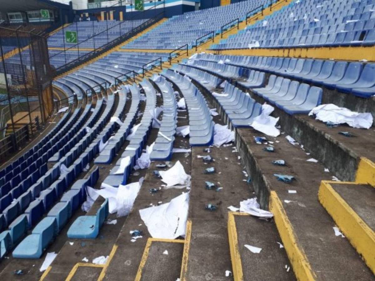 ¡Penoso! Aficionados del Comunicaciones hacen zafarrancho tras caer ante Municipal