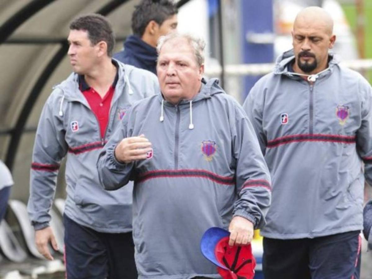 Futbolistas y técnicos de los países más extraños que jugaron en Honduras