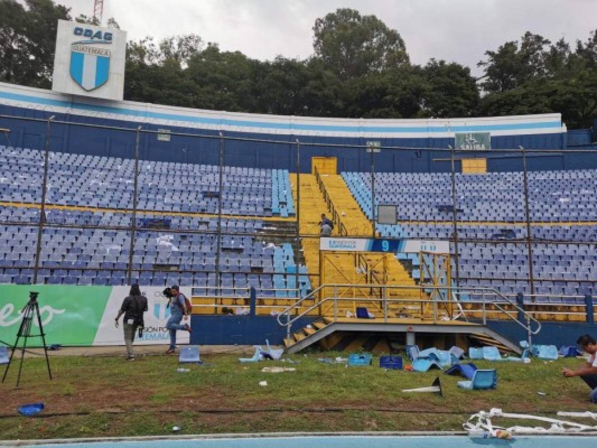 ¡Penoso! Aficionados del Comunicaciones hacen zafarrancho tras caer ante Municipal